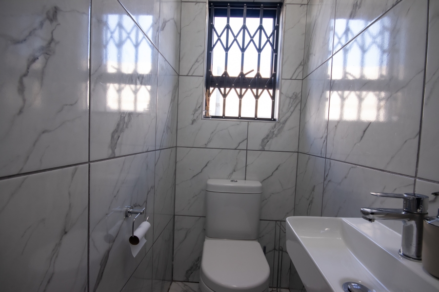 To Let 3 Bedroom Property for Rent in Annandale Western Cape